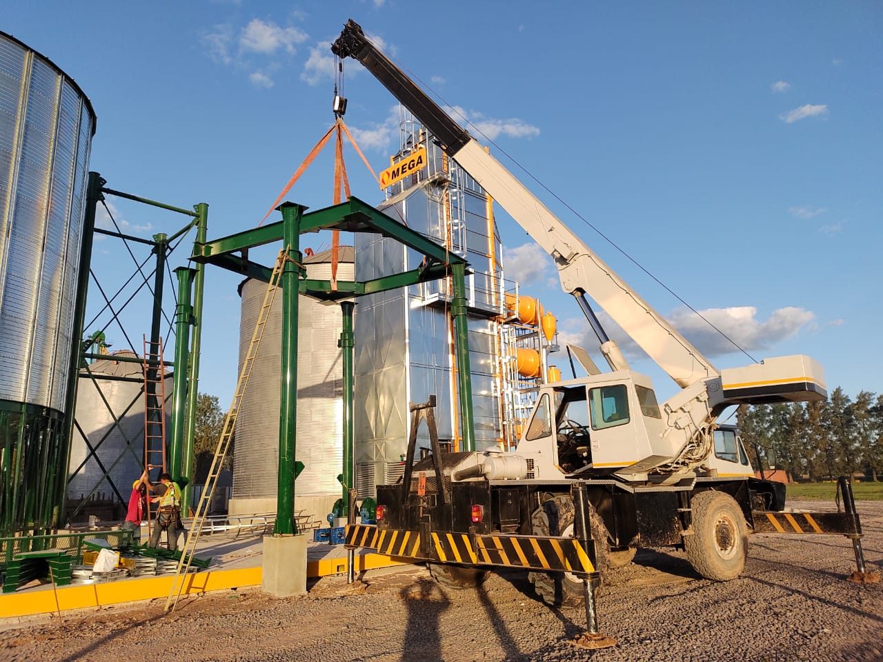 ESTRUCTURAS METÁLICAS - trabajo de R Y RJSP OVIEDO
